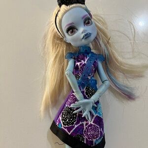 Monster High Abbey Bominable doll